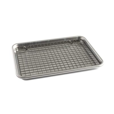 Nordic Ware Naturals® Quarter Sheet with Oven-Safe Nonstick Grid - Image 6